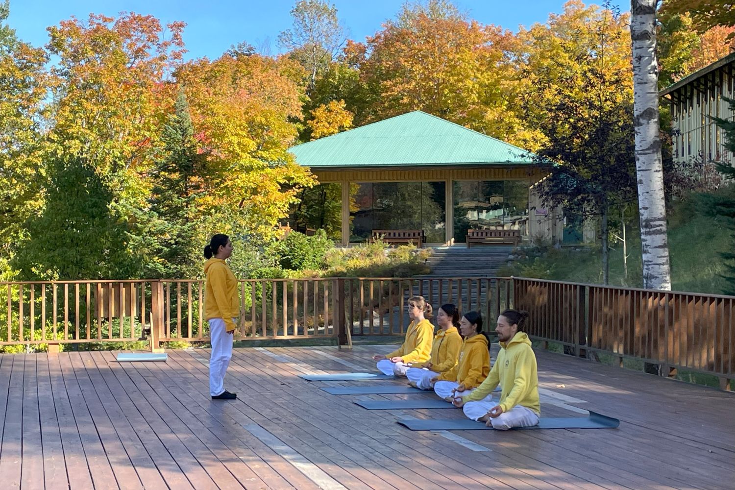 Sivananda-camp-retreats-october-inspiringtool