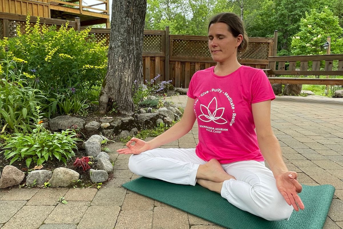 Sivananda-Camp-Retreat-Meditation