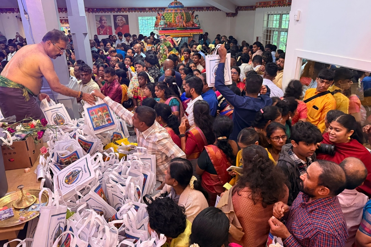 Sivananda-Canada-Temple-Annadhanam-Serving
