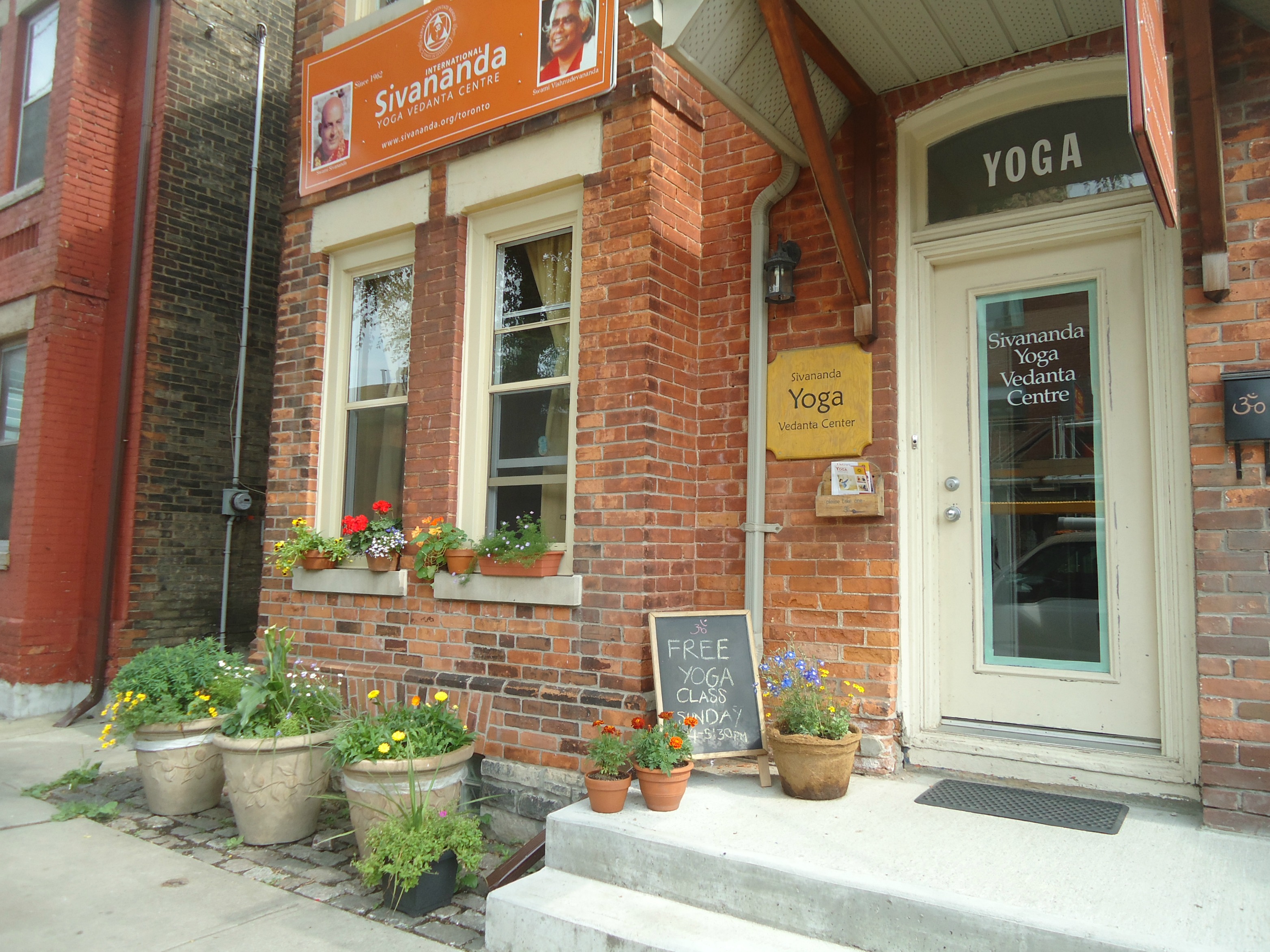 Toronto Sivananda Yoga Vedanta Centre