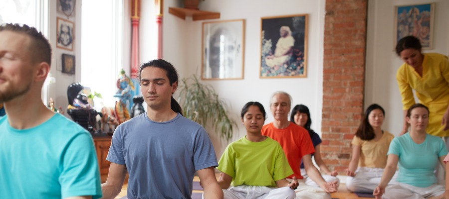 Teaching Meditation - Toronto Sivananda Yoga Centre